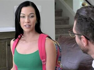 Fille à usage gratuit se fait baiser tout en étant tutorée