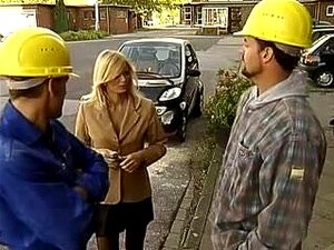 Mamma allemande baisée par deux ouvriers de la construction,