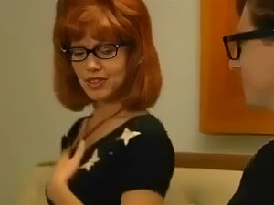 2004. Abdos. Actrice. Bébé. Beverly Lynne. Seins. Caucasien.