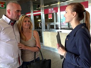 Anal pour de l'argent avec une MILF à gros seins