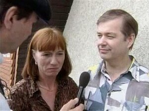 Un vieux couple allemand se fait interviewer puis baiser