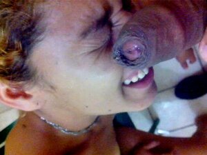 Éjaculation faciale 8