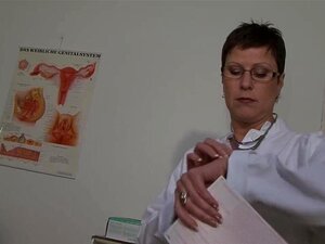 Irmgard l'assistant médical âgé