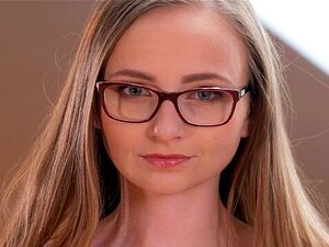 Une geek tchèque adore sa copine britannique