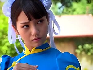 Découvrez le monde séduisant du cosplay de Chun Li comme jamais