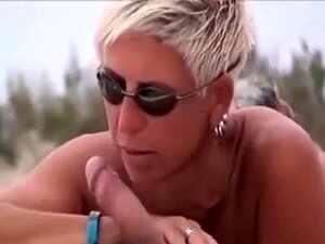 Nude Beach - Sexe public chaud. Nude Beach - Sexe nu en public nu