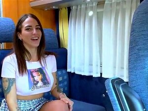 Sacha et Medusa partagent une bite lors d'un road trip 720P 2021 Vhq