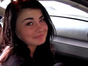 Hitchinking, une amateur européenne se fait baiser la chatte
