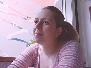 Maman divorcée Catha trouve une nouvelle vie de bites avec ce mec