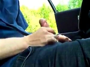 Arrêtez de vous branler dans la voiture, j'ai décidé pour un petit