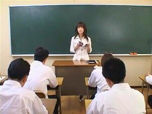 La plus chaude modèle japonaise Arisa Kanno dans la meilleure