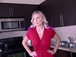 Le beau-fils menotte sa belle-mère et la fait sucer sa co. Kenzie