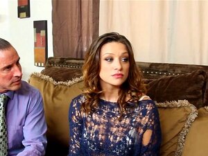 Les nanas chaudes Carmen McCarthy et Nicole Aniston partagent une