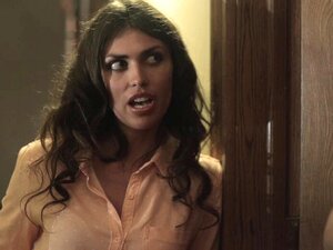 Jenny Allford nue - La Reine des Neiges - 2013. Jenny Allford dans une