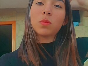 Une vidéo avec ma belle-soeur Je la rends très excitée