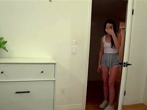 Baisée en POV de la demi-sœur qui travaille dur - XXX sournois