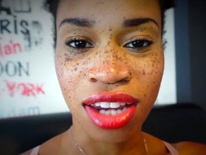 Fétichisme des géants avec un petit mec POV ROSIE REED