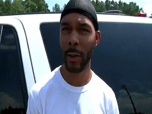 Des garçons gays noirs baisent des mecs blancs frais hardcore 07