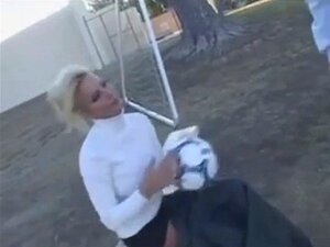 T J Hart est une maman de football