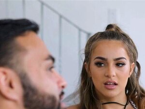 Derek Ferrari prend son café du matin avec un slopp. Sofie comprend