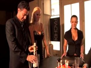 Liza del Sierra Fête d'anniversaire. Liza delierra Fête
