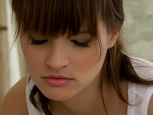 Salles de Massage Gros Seins Naturels Et Petites Mains Satisfaites