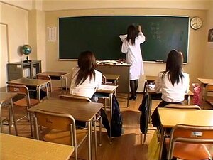 Fabuleuse salope japonaise dans un film lesbien JAV incroyable