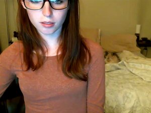 fille adore être regardée par des hommes qui se branlent sur elle