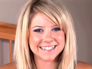 La mignonne Tessa Taylor se fait baiser fort !. La mignonne Tessa