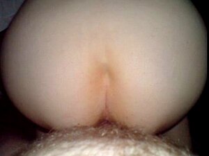 Découvrez la passion brute d'une belle-belle-fille amateur qui se