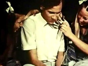 Porno vintage des années 1970 John Holmes Girl Scouts