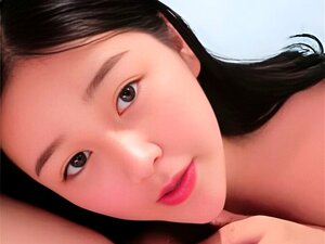 Découvrez la rencontre séduisante de deux beautés asiatiques,