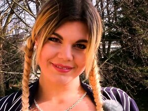 Première fois en DP anal pour un débutant dans un plan à trois