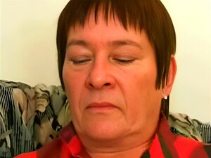 Découvrez l'attrait irrésistible d'une grand-belle-belle-mère