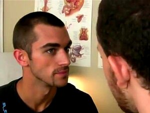 Vidéos porno gay emo très sexy Le docteur a exploré le pubis de