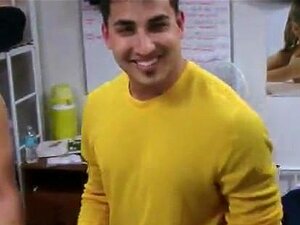 Vidéos gay porno de bizutage mignonnes Ces gars du Michigan savent