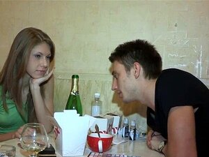 Seul le sexe chaud a excité nos nanas. Ces salopes dégueulasses