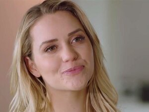 Mia Malkova et Kira méritent une grosse bite noire