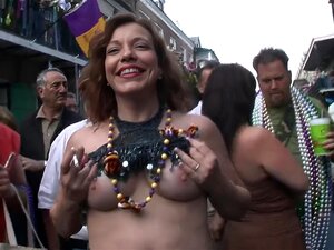 Acte de Rue de Mardi Gras