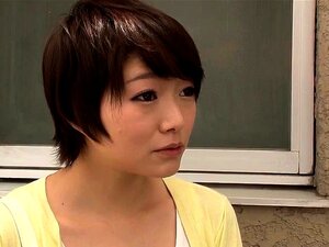 Des filles asiatiques séduisantes profitent des plaisirs du sexe