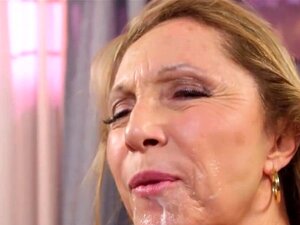Compilation de porno avec des vieilles nanas en train de baiser - film