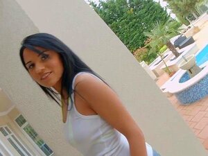 Prime Cups Baise de seins et éjaculation pour une nouvelle venue aux