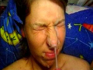 Éjac faciale bordélique