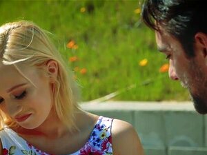 Bailey Brooke dans Have You Ever Wanted to Fuck Me - TeenPies. Bailey