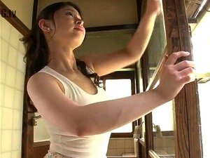 Ma belle-tante n'utilise pas de soutien-gorge