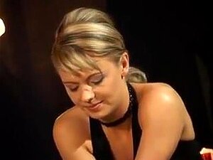Plus de BDSM lesbien..., Fun fétichiste et BDSM avec deux filles