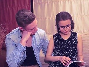 Josh & Rita Jalace dans Glasses Cum-Painting - DirtyFlix. Quand une