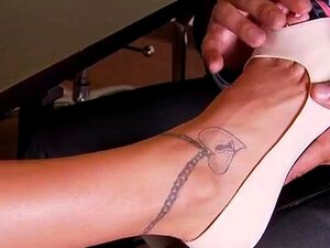Clé pour les pieds, Le chemin vers le cœur de Riley Reece mène à
