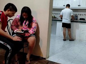 J'ai une nièce par alliance très lascive chaque fois que je vais lui