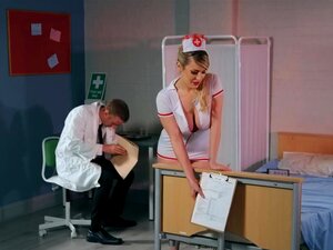 La séduisante infirmière Marica Chanelle privilégie le sex-appeal